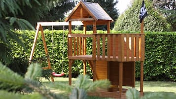 Außen-Kinderspielplatz