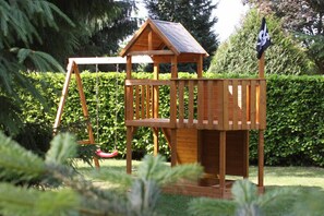 Área de juegos infantiles al aire libre