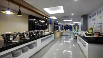 供应早餐、午餐和晚餐,印尼菜