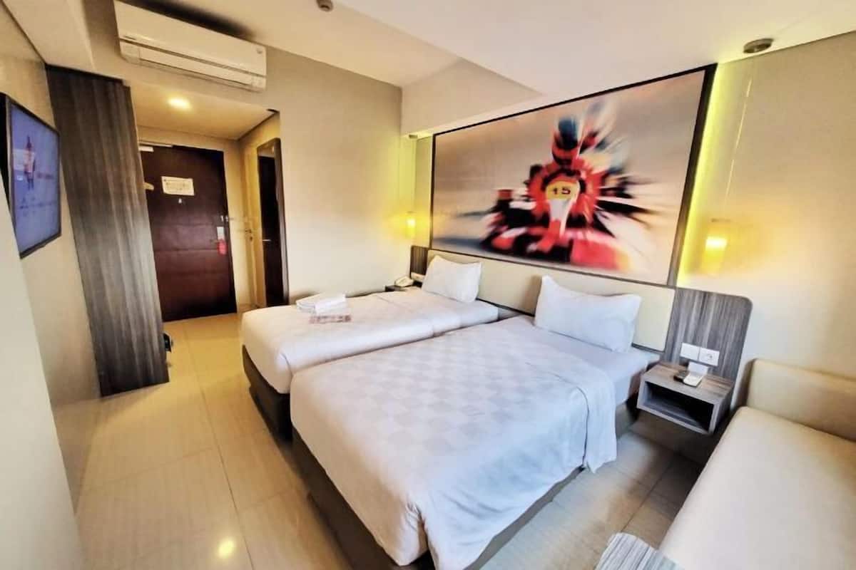 1 bedroom, in-room safe, individually furnished, desk