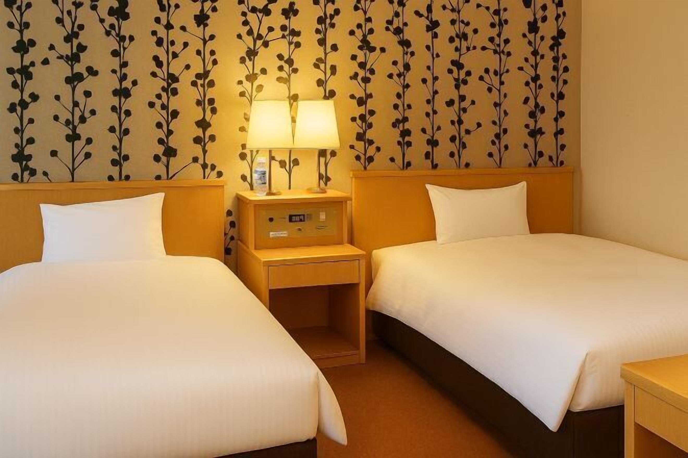 Desk, blackout drapes, free WiFi, bed sheets