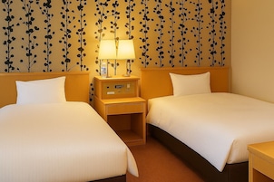 Escrivaninha, cortinas blackout, Wi-Fi de cortesia, roupa de cama