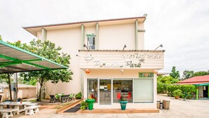 Exterior - OYO 306 Paradise Park Laemchabang (Si Racha)