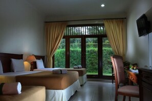 Premium bedding, desk, free WiFi - d'Emmerick Salib Putih Hotel Salatiga (Salatiga)