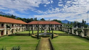 Gambar tidak terklasifikasi, 2 dari 49, tombol