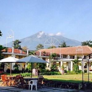 Property grounds - d'Emmerick Salib Putih Hotel Salatiga (Salatiga)