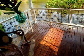 Villa, 5 Bedrooms, Lake View | Minibar, desk, free cots/infant beds, rollaway beds