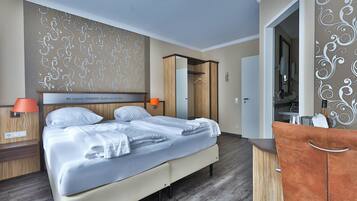 Double Room (Morgensonne) | In-room safe, desk, rollaway beds, bed sheets