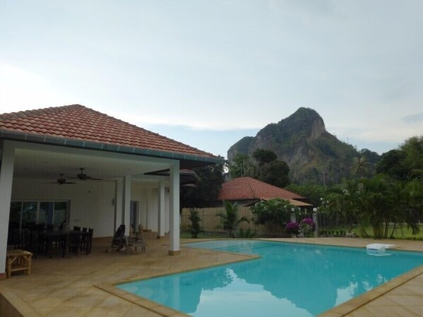 ลานระเบียง/นอกชาน