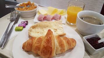 Daily buffet breakfast (EUR 6 per person)
