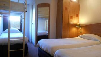 Family Room | Desk, iron/ironing board, free cots/infant beds, free WiFi