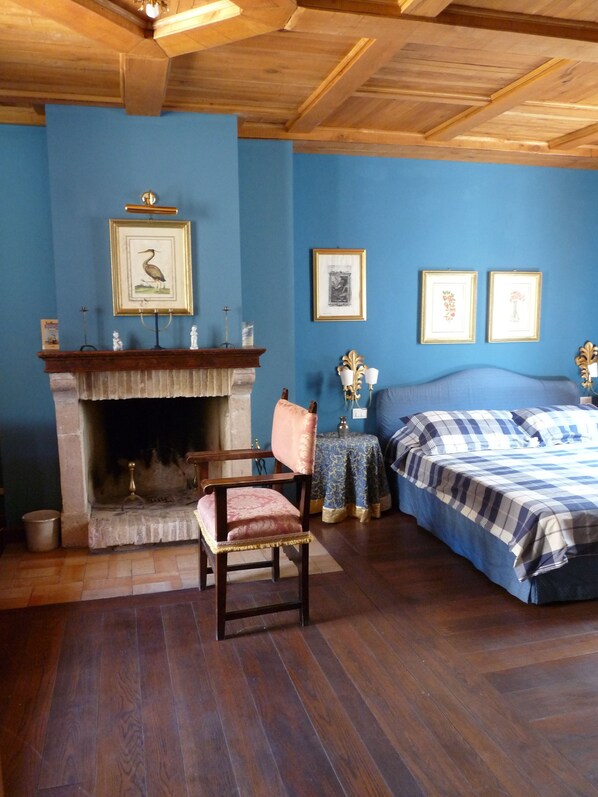 Suite (Fra Tommaso) | Babybetten, Zustellbetten, kostenloses WLAN, Bettwäsche