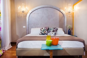 Chambre Double | Literie de qualité supérieure, coffres-forts dans les chambres, bureau