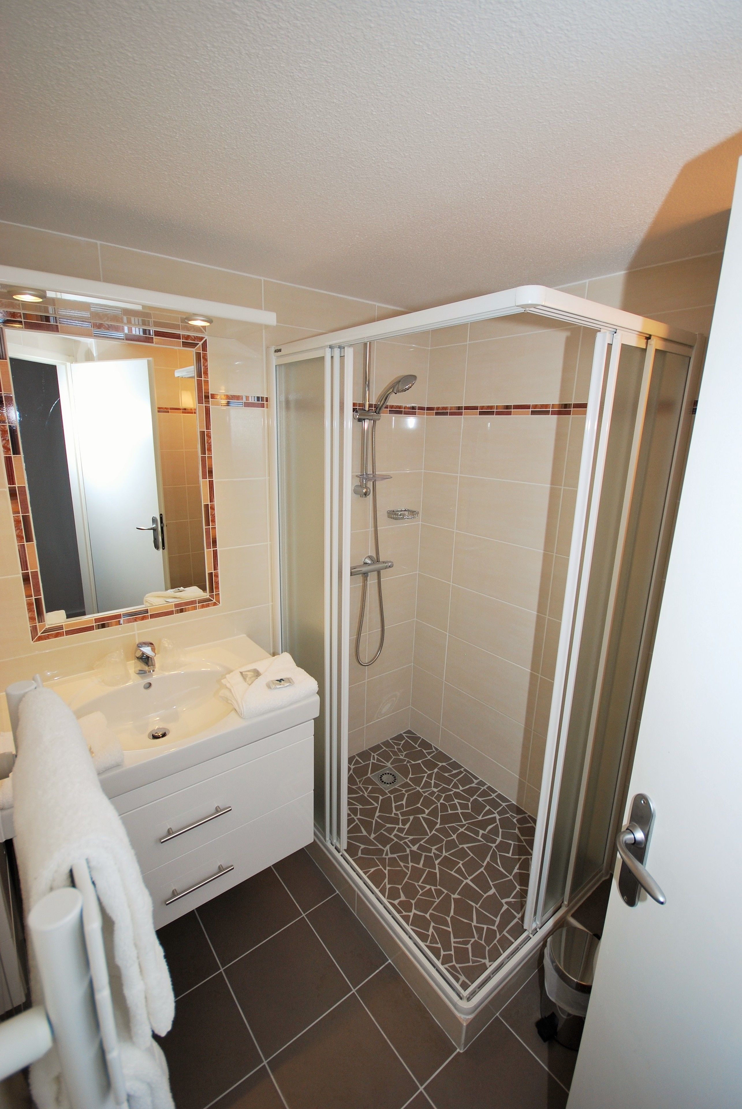 comfort room | bathroom | shower, free toiletries, hair dryer, towels