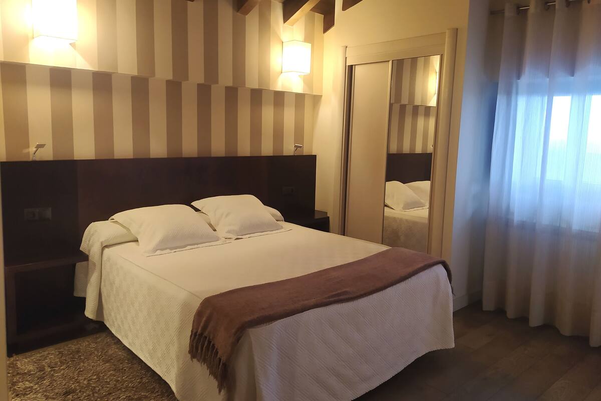 Superior Double or Twin Room | Desk, blackout curtains, free WiFi, bed sheets