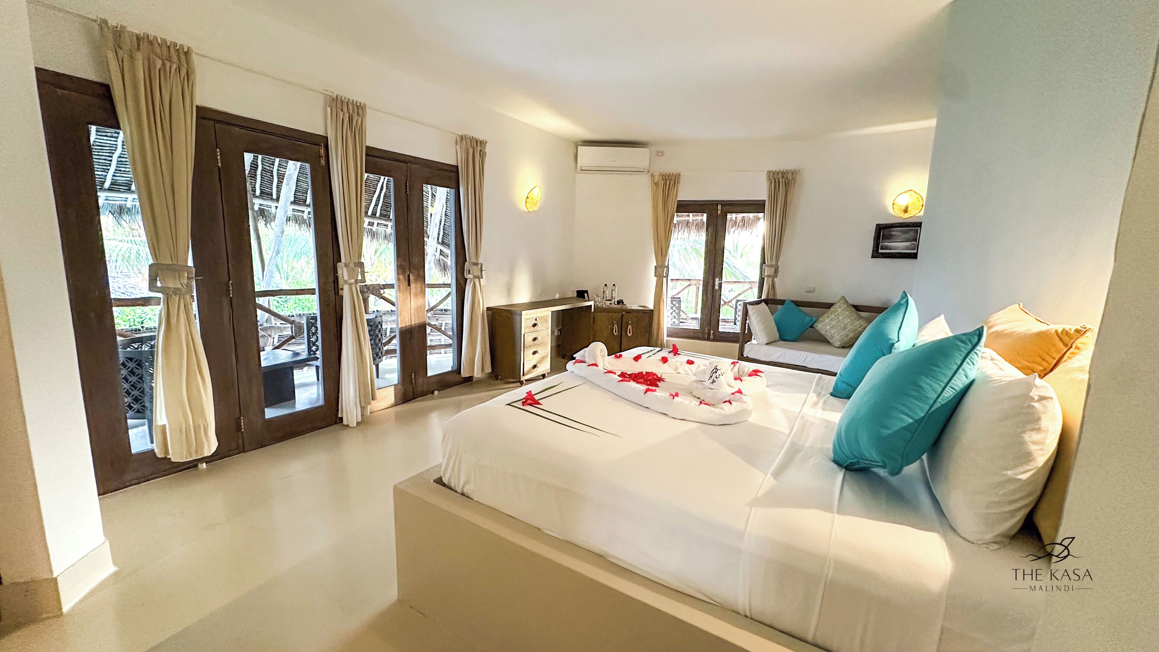 Superior Room | Premium bedding, minibar, individually decorated, desk