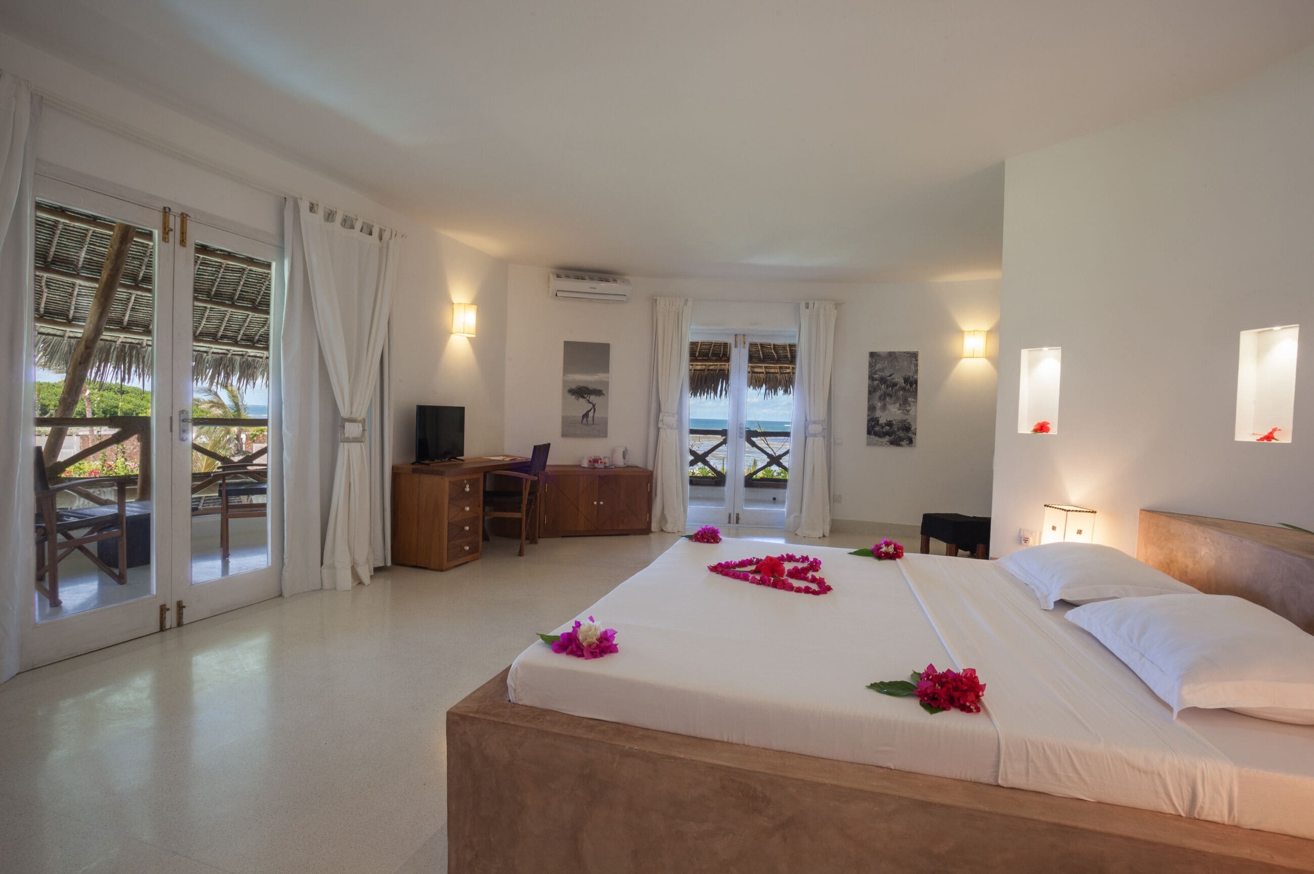 superior room | 1 bedroom, premium bedding, minibar, desk