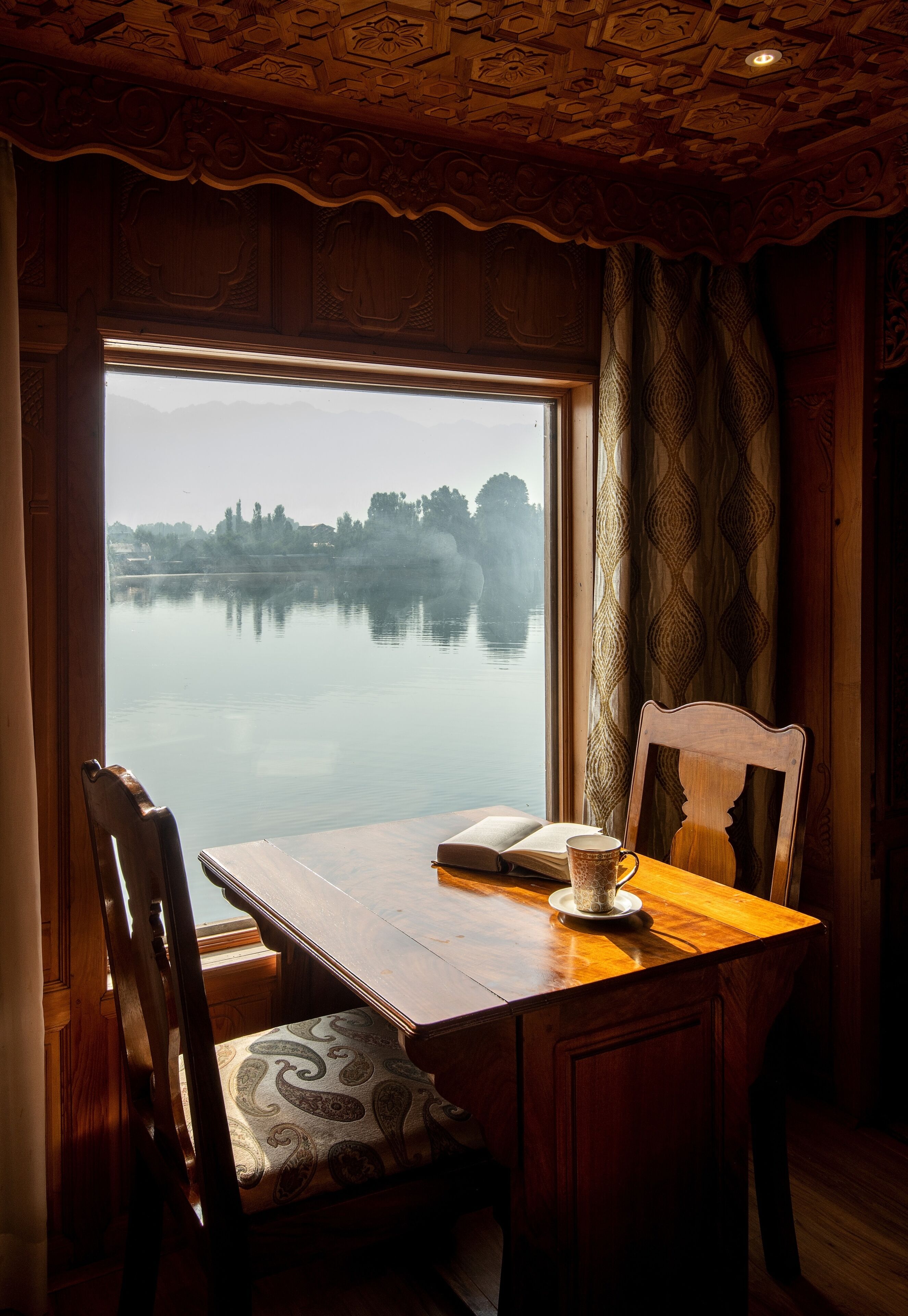 Emperor Lake View Suite | Lake view