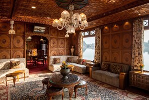 Banquet hall - Mascot Houseboats (Srinagar)