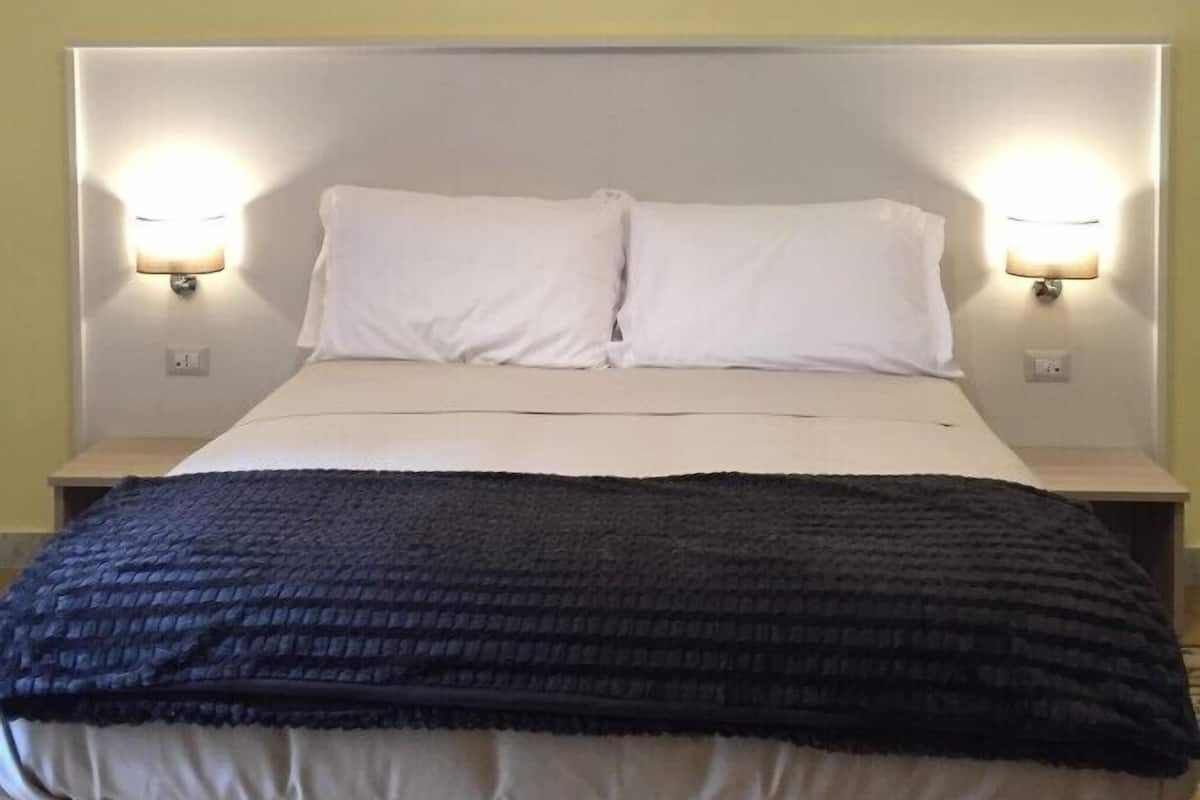 Grand Double Room | Down comforters, minibar, in-room safe, desk