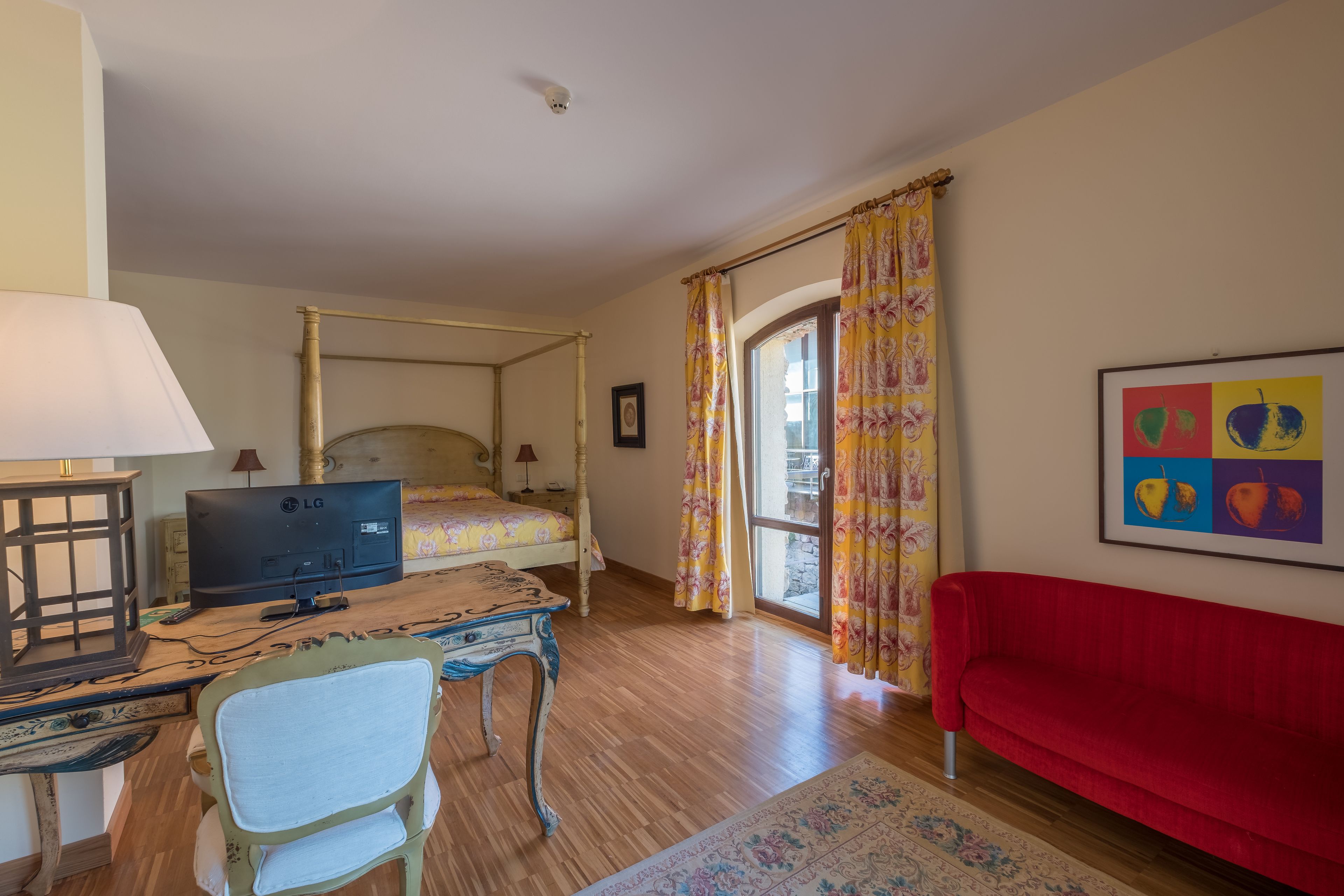 individually decorated, desk, iron/ironing board, free wifi