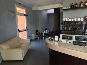 Bar (en el alojamiento)