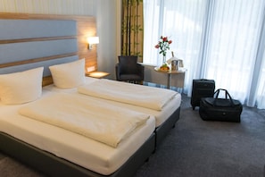 Double Room, Lake View | Premium bedding, in-room safe, individually furnished, desk - Seehotel Forst (Forst)