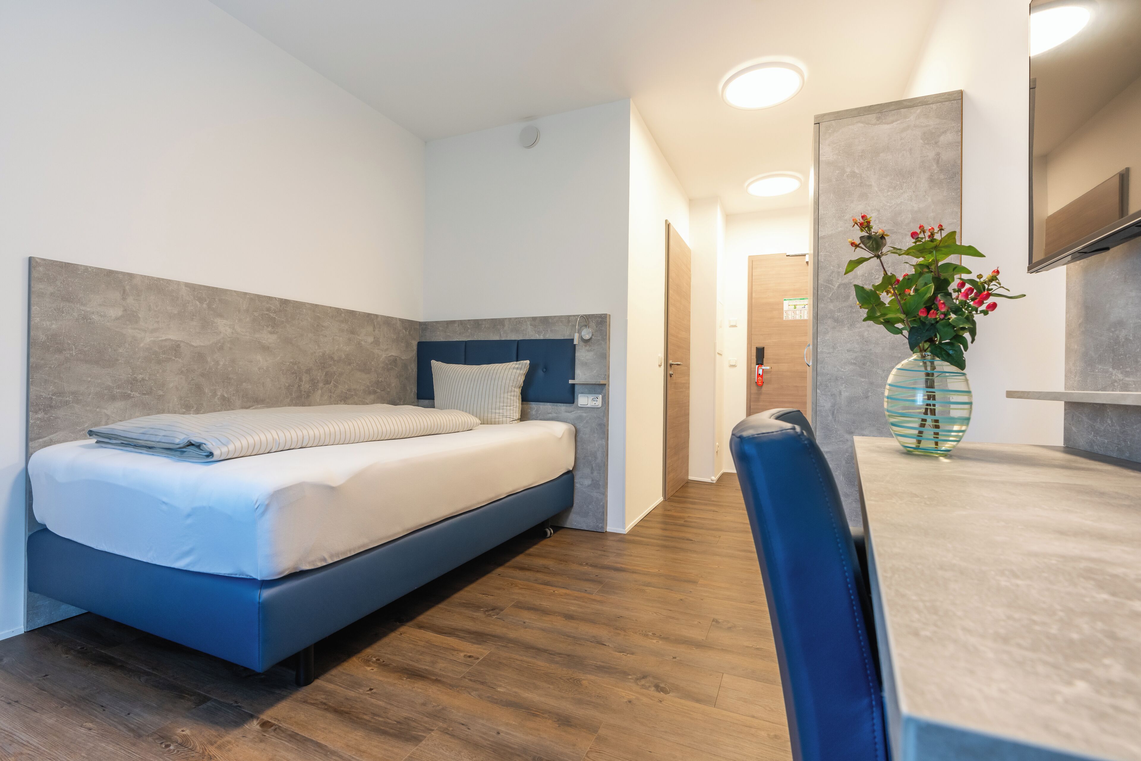 Basic Single Room, Garden View | Premium bedding, in-room safe, individually furnished, desk