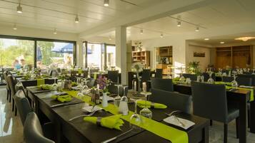 Breakfast, dinner served; German cuisine, garden views