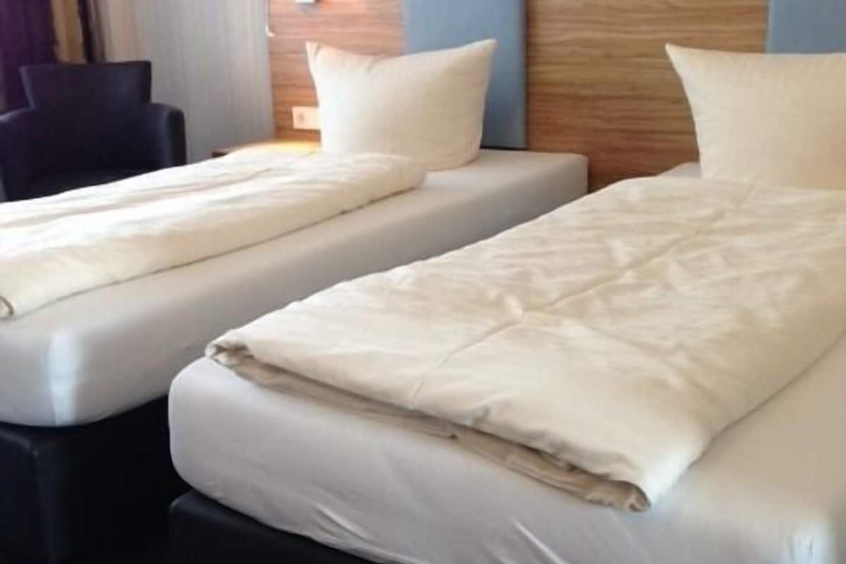 triple room, lake view | 1 bedroom, premium bedding, in-room safe, individually furnished