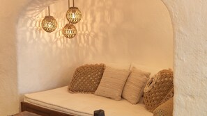 Maison traditionnelle, 1 chambre (Olive) | Salle de séjour | Téléviseur à écran plat