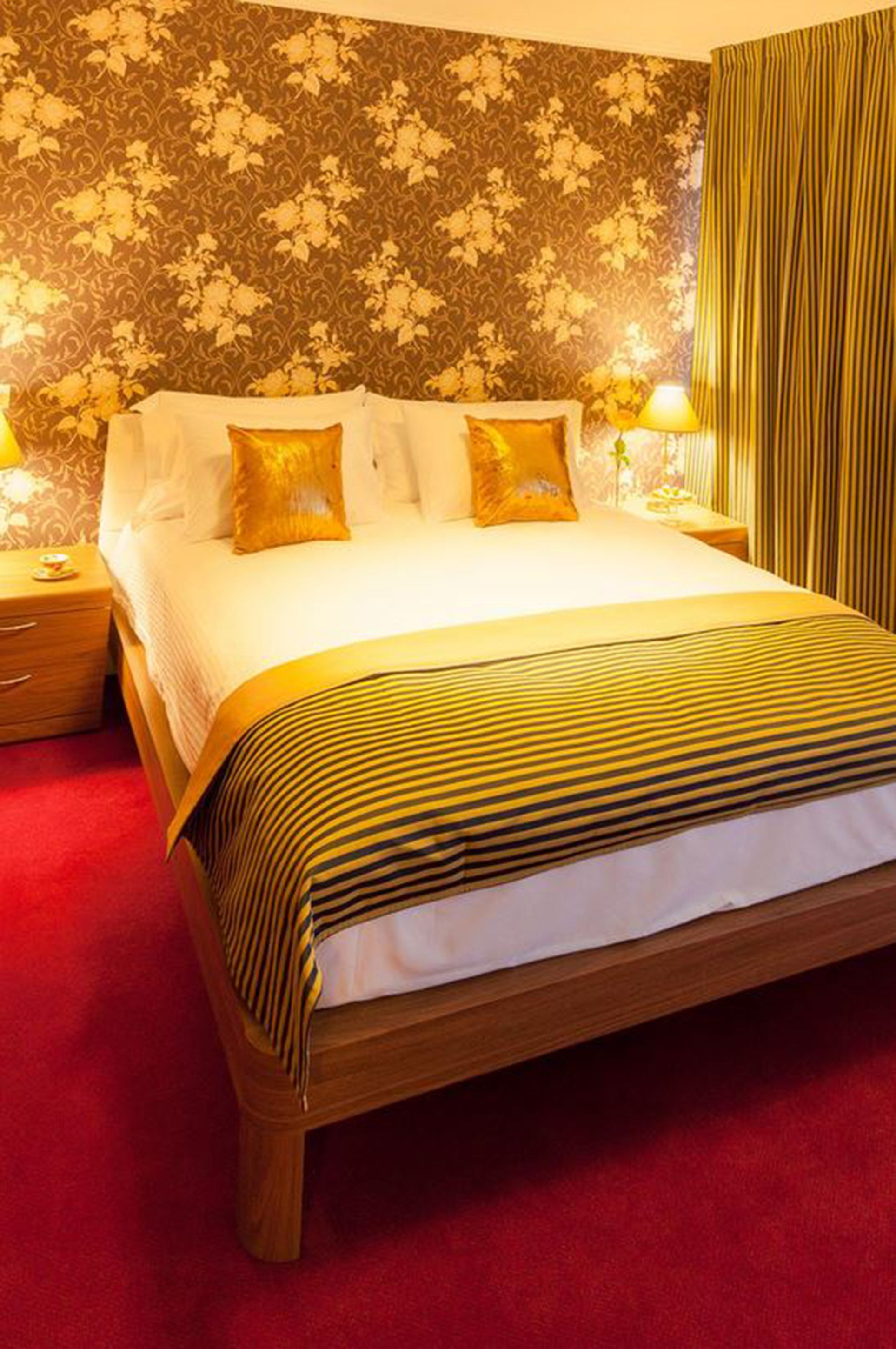 executive suite (with spa access) | 1 bedroom, premium bedding, minibar, in-room safe