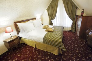 1 bedroom, premium bedding, minibar, in-room safe