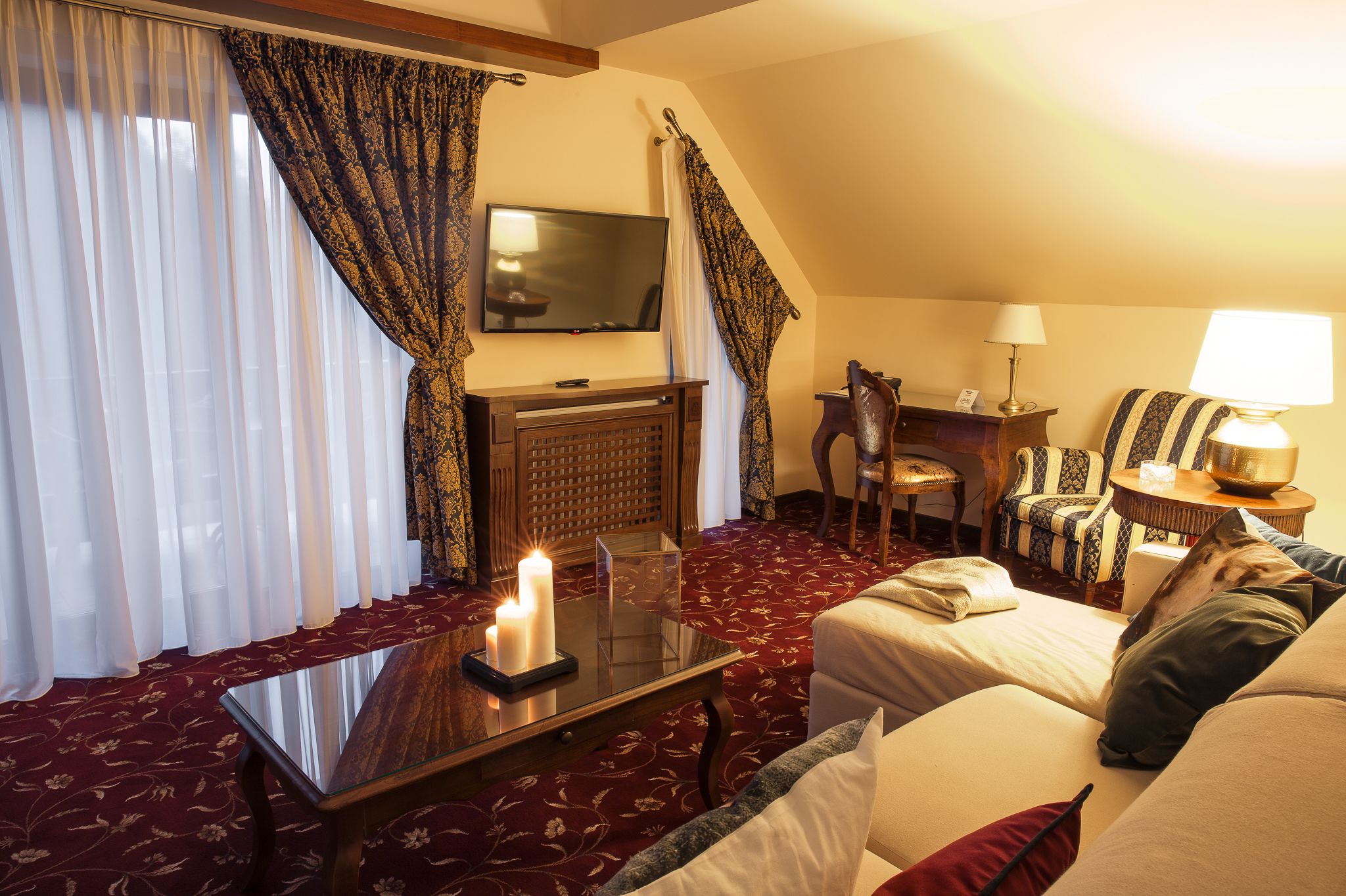 1 bedroom, premium bedding, minibar, in-room safe