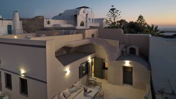 Amare Villa by K&K | Tabla de planchar con plancha, wifi gratis, ropa de cama