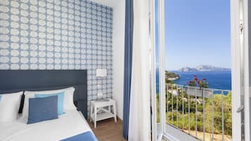 Classic-Doppelzimmer, Balkon, Meerblick | Minibar, Zimmersafe, Schreibtisch, kostenloses WLAN