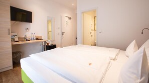 Minibar, in-room safe, desk, iron/ironing board