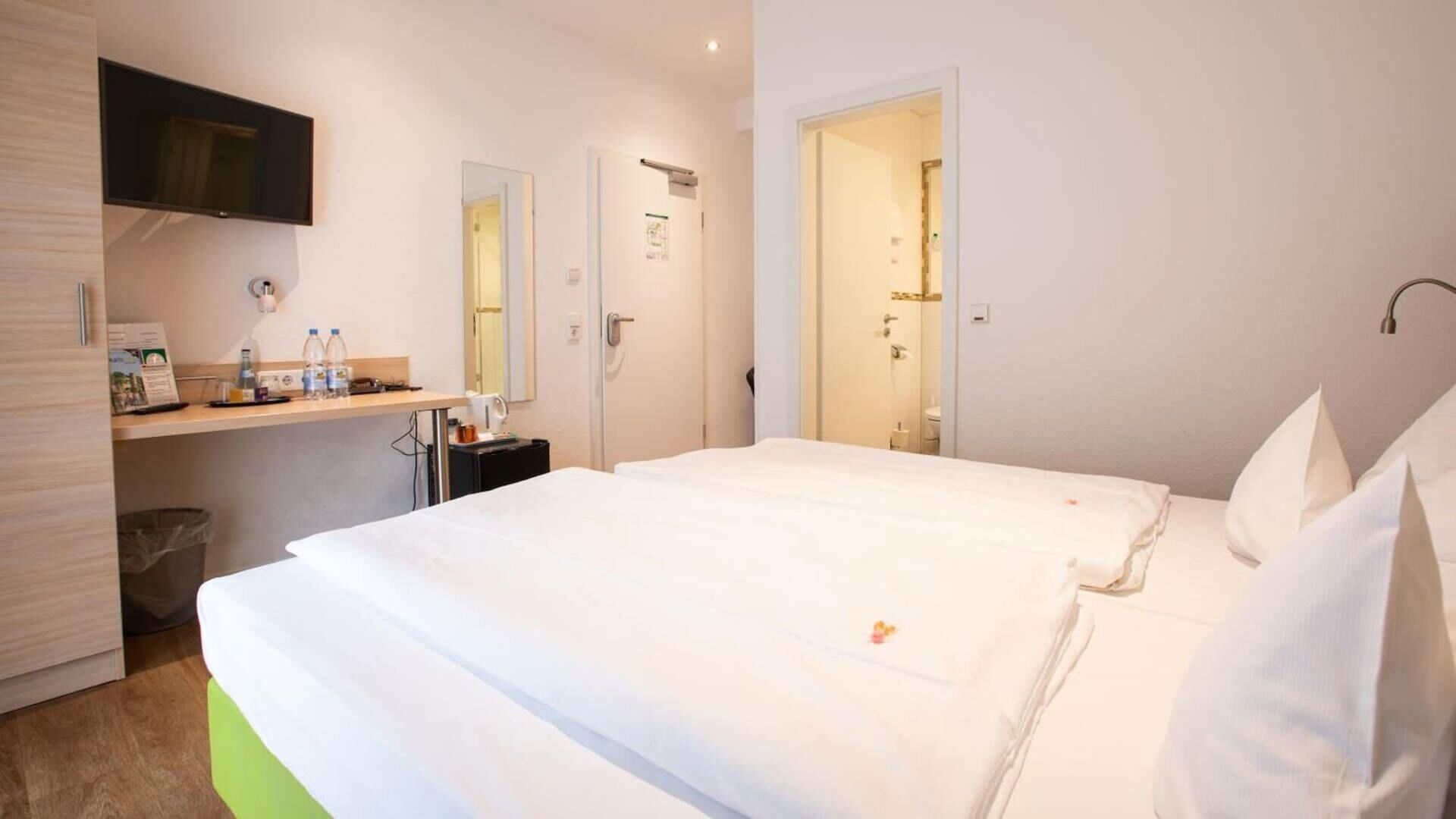 Minibar, in-room safe, desk, iron/ironing board