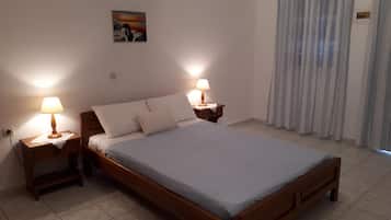 Iron/ironing board, free WiFi, bed sheets
