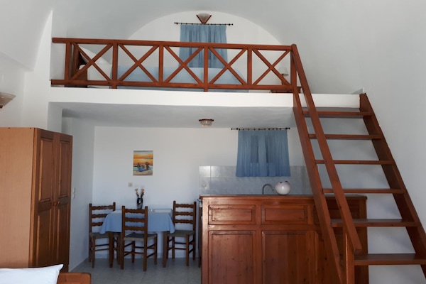 Duplex | Iron/ironing board, free WiFi, bed sheets