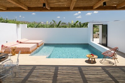 Iphimedeia Apartments & Suites