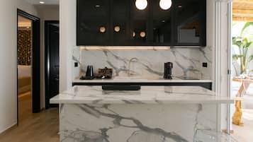 2 Bedroom Golden Suite with Private Pool | Draps en coton égyptien, literie de qualité supérieure