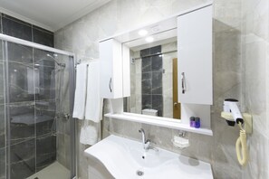 Bathroom sink - Entes Apart (Istanbul)