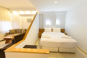 Studio | Premium bedding, desk, soundproofing, rollaway beds - Entes Apart (Istanbul)