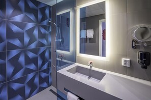 Shower, hair dryer, heated floors, towels