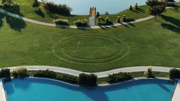 Indoor pool, outdoor pool
