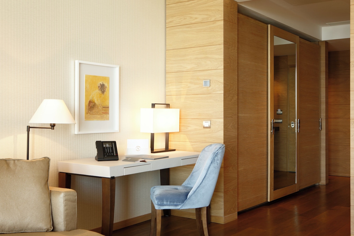 Junior Suite (Active Wellness Package) | Minibar, in-room safe, soundproofing, iron/ironing board (on request)