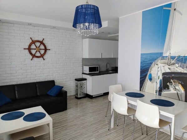 Apartment, 1 Schlafzimmer, Terrasse | 1 Schlafzimmer, schallisolierte Zimmer, Bügeleisen/Bügelbrett