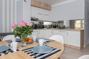 1 bedroom, soundproofing, cots/infant beds, bed sheets - Family Homes - Apartament Sonoma (Wladyslawowo)