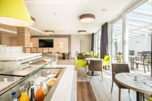 Daily buffet breakfast for a fee - Best Western Hotel St. Michael (Morbach)